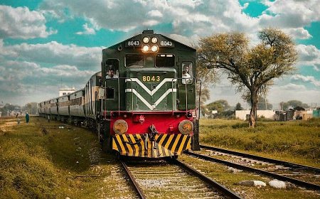 Pakistan Railways Shuttle Service Launch to Ease Travel for Students and Commuters: Check New Routes
